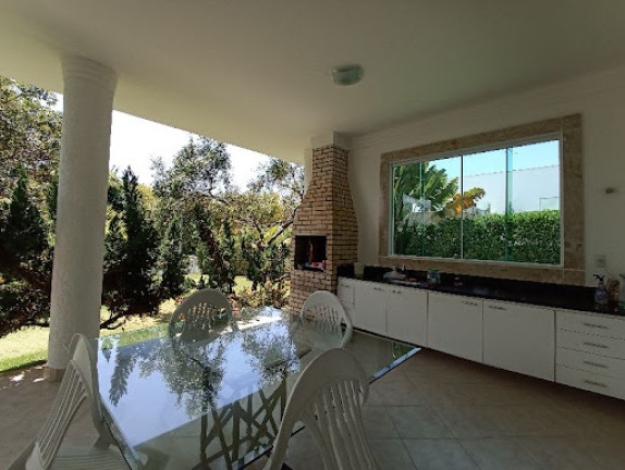 Imagem Casa com 3 Quartos à Venda, 240 m² em Busca Vida - Camaçari