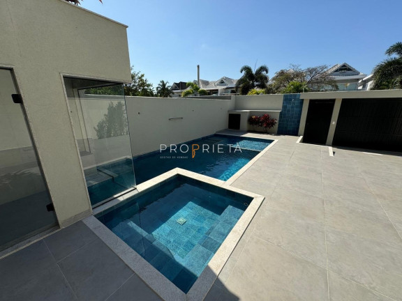 Imagem Casa de Condomínio com 5 Quartos à Venda, 450 m² em Barra Da Tijuca - Rio De Janeiro Imagem Casa de Condomínio com 5 Quartos à Venda, 450 m² em Barra Da Tijuca - Rio De Janeiro