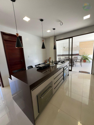 Imagem Casa com 3 Quartos à Venda, 305 m²