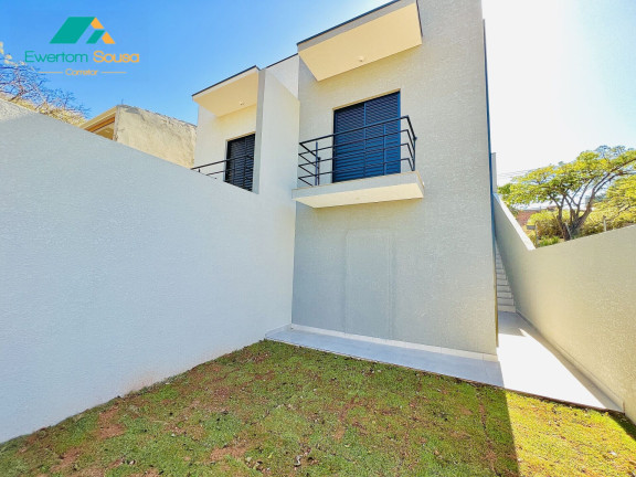 Imagem Casa com 2 Quartos à Venda, 60 m² em Jardim Sao Felipe - Atibaia