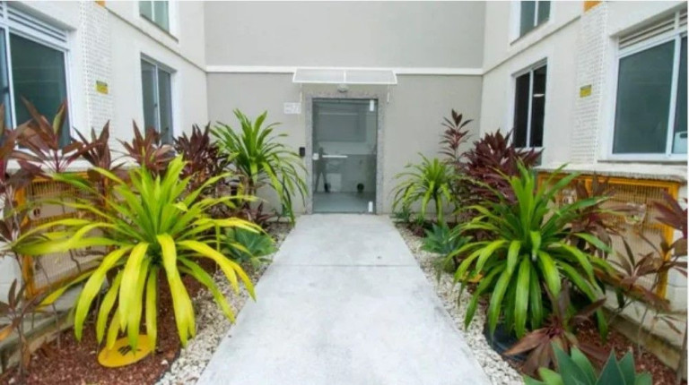 Imagem Apartamento com 2 Quartos à Venda, 45 m² em Estrada Do  Coco - Camaçari