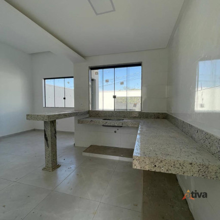 Imagem Casa com 3 Quartos à Venda, 110 m²
