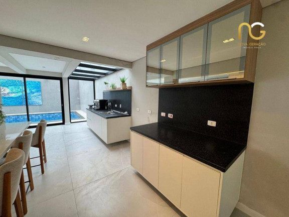 Imagem Casa com 3 Quartos à Venda, 425 m² em Canto Do Forte - Praia Grande Imagem Casa com 3 Quartos à Venda, 425 m² em Canto Do Forte - Praia Grande