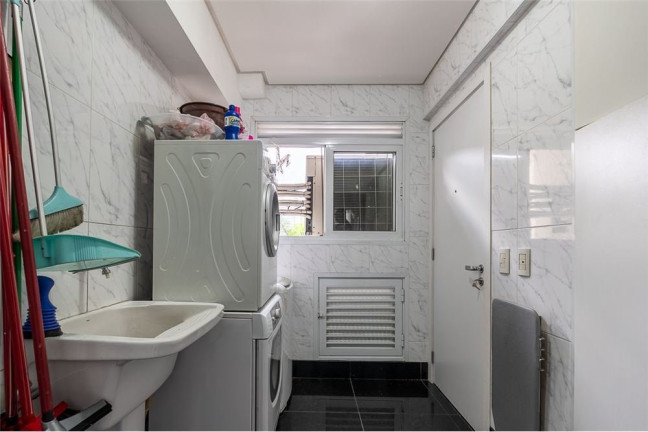 Imagem Apartamento com 3 Quartos à Venda, 180 m² em Vila Nova Conceição - São Paulo