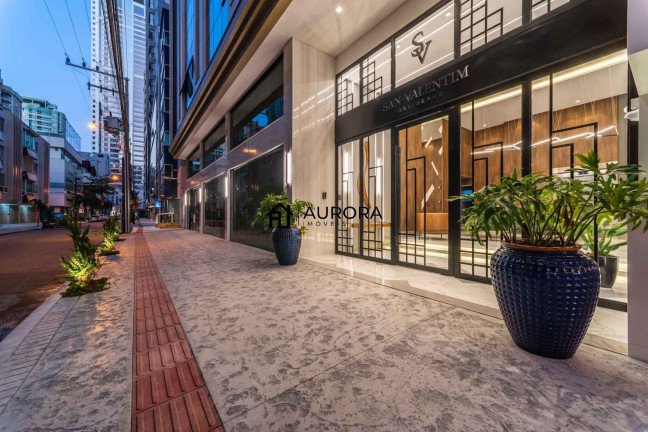 Imagem Apartamento com 3 Quartos à Venda, 129 m² em Centro - Balneário Camboriú Imagem Apartamento com 3 Quartos à Venda, 129 m² em Centro - Balneário Camboriú