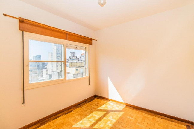 Imagem Imóvel com 3 Quartos à Venda, 99 m² em Centro Histórico - Porto Alegre Imagem Imóvel com 3 Quartos à Venda, 99 m² em Centro Histórico - Porto Alegre