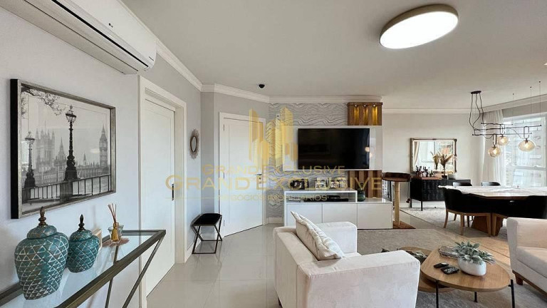 Imagem Apartamento com 3 Quartos à Venda, 140 m² em Centro - Balneário Camboriú