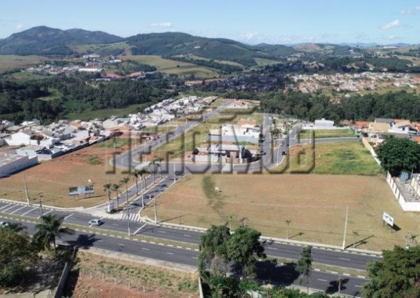 Terreno à Venda, 300 m² em Residencial Das Ilhas - Bragança Paulista