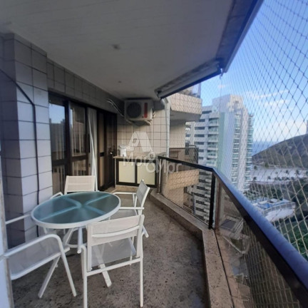 Apartamento com 3 Quartos à Venda, 97 m² em Enseada - Guarujá