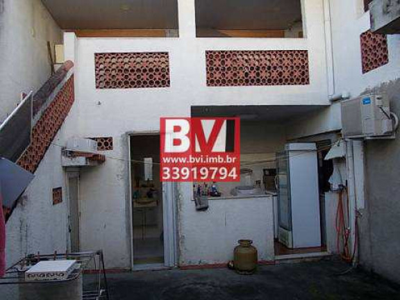 Imagem Casa com 5 Quartos à Venda, 150 m² em Vila Kosmos - Rio De Janeiro Imagem Casa com 5 Quartos à Venda, 150 m² em Vila Kosmos - Rio De Janeiro