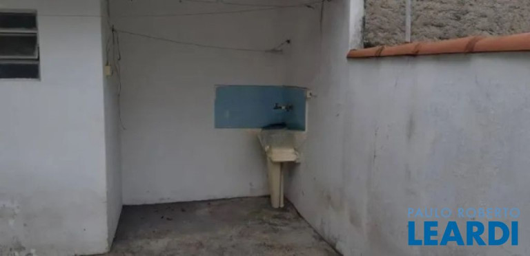 Imagem Casa com 1 Quarto à Venda, 147 m² em Santa Maria - Santo André