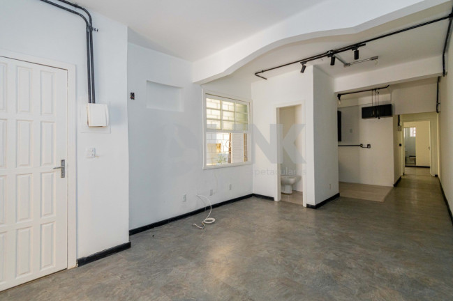 Apartamento com 2 Quartos à Venda, 46 m² em Santo Antônio - Porto Alegre