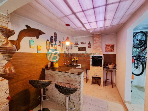 Imagem Sobrado com 3 Quartos à Venda, 125 m² em Capão Raso - Curitiba Imagem Sobrado com 3 Quartos à Venda, 125 m² em Capão Raso - Curitiba
