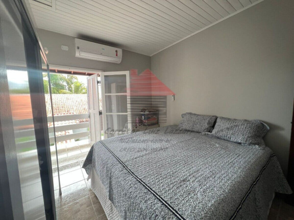 Imagem Casa com 3 Quartos à Venda, 240 m² em Jardim Imperador - Peruíbe