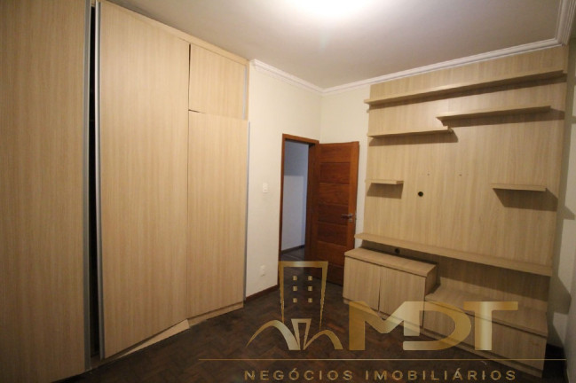 Imagem Casa com 3 Quartos à Venda, 260 m² em Braúnas - Belo Horizonte
