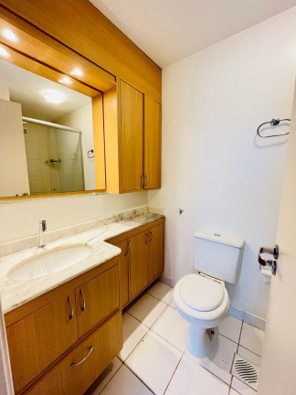 Imagem Imóvel com 3 Quartos à Venda,  em Vila Ipiranga - Porto Alegre