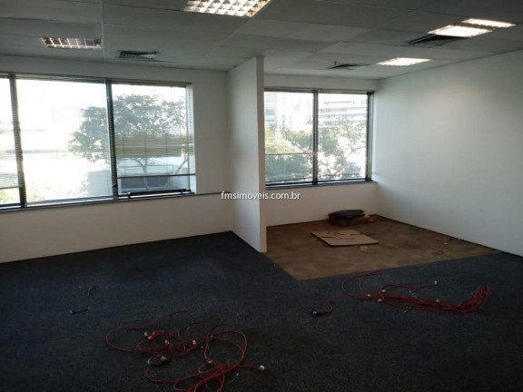 Imagem Sala Comercial para Alugar, 73 m² em Itaim Bibi - São Paulo Imagem Sala Comercial para Alugar, 73 m² em Itaim Bibi - São Paulo