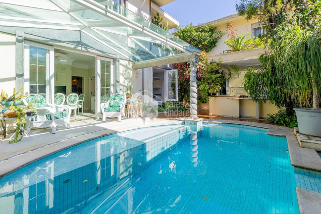 Casa com 5 Quartos à Venda, 572 m² em Jardim Luzitânia - São Paulo