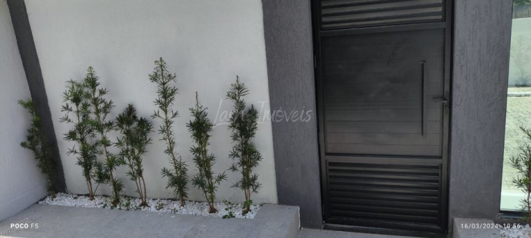 Imagem Casa com 3 Quartos à Venda, 300 m² em Santa Cruz - Rio De Janeiro