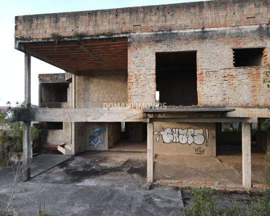 Imagem Imóvel à Venda, 880 m² em Região Do Alto Do Capivari - Campos Do Jordão Imagem Imóvel à Venda, 880 m² em Região Do Alto Do Capivari - Campos Do Jordão