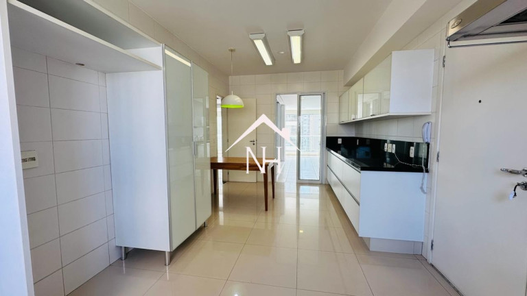 Imagem Apartamento com 3 Quartos à Venda, 233 m² em Campo Belo - São Paulo
