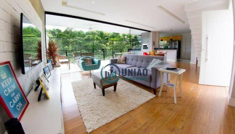Imagem Casa com 3 Quartos à Venda, 350 m² em Pendotiba - Niterói