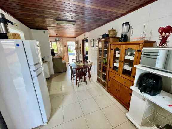 Imagem Casa com 3 Quartos à Venda, 110 m² em Centro - Xangri-lá
