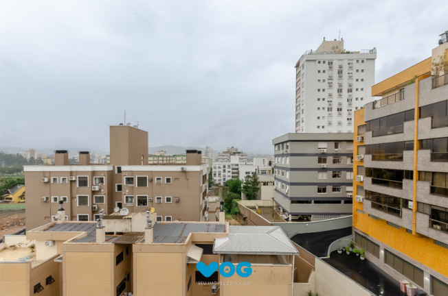Imagem Imóvel com 3 Quartos à Venda, 65 m² em Petrópolis - Porto Alegre