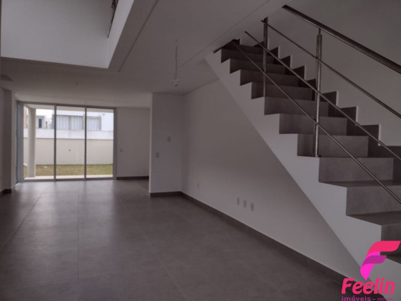 Imagem Casa com 3 Quartos à Venda, 150 m² em Campeche - Florianópolis
