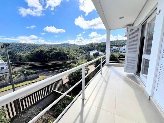 Imagem Casa com 3 Quartos à Venda, em Vila Nova - Porto Alegre Imagem Casa com 3 Quartos à Venda, em Vila Nova - Porto Alegre
