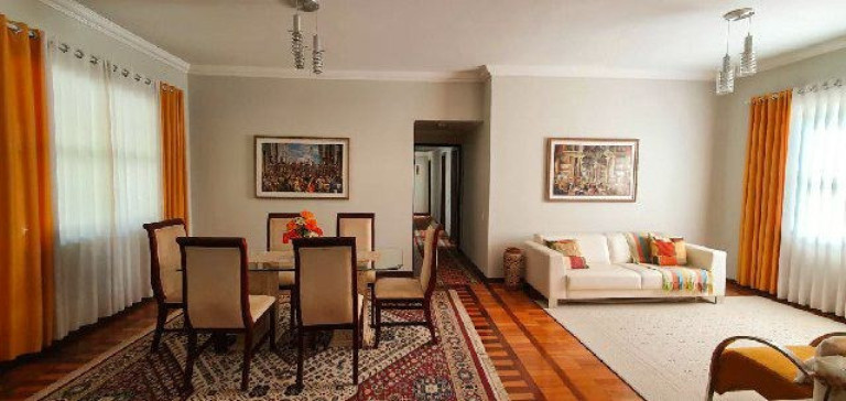 Imagem Casa com 4 Quartos à Venda, 354 m² em Granja Guarani - Teresópolis Imagem Casa com 4 Quartos à Venda, 354 m² em Granja Guarani - Teresópolis