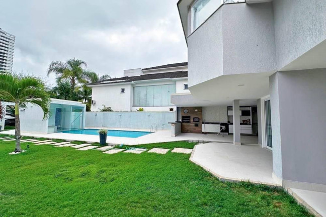 Imagem Casa de Condomínio com 6 Quartos para Alugar, 550 m² em Barra Da Tijuca - Rio De Janeiro Imagem Casa de Condomínio com 6 Quartos para Alugar, 550 m² em Barra Da Tijuca - Rio De Janeiro