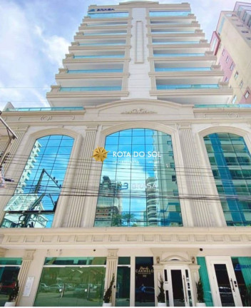 Apartamento com 3 Quartos à Venda, 195 m² em Meia Praia - Itapema