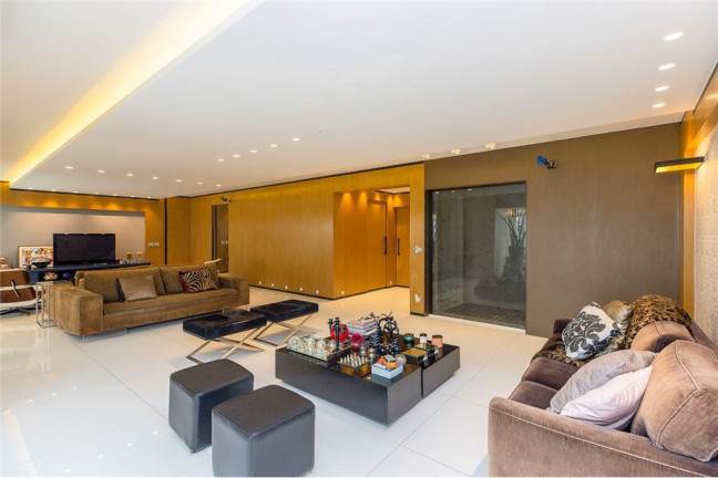 Imagem Apartamento à Venda, 335 m² em Moema - São Paulo Imagem Apartamento à Venda, 335 m² em Moema - São Paulo