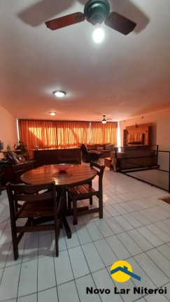 Foto do imóvel Casa com 4 Quartos à Venda, 240 m² em Centro - Niterói