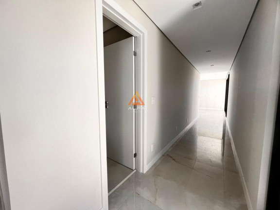 Imagem Casa de Condomínio com 4 Quartos à Venda, 315 m² em São José - Barbacena