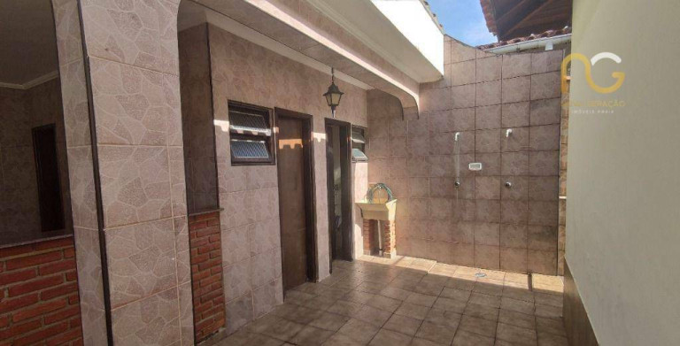 Imagem Casa com 4 Quartos à Venda, 264 m² em Balneário Flórida - Praia Grande Imagem Casa com 4 Quartos à Venda, 264 m² em Balneário Flórida - Praia Grande