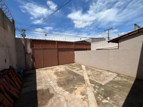 Imagem Casa com 2 Quartos à Venda, 410 m² em Jardim Colorado Extensão - Goiânia
