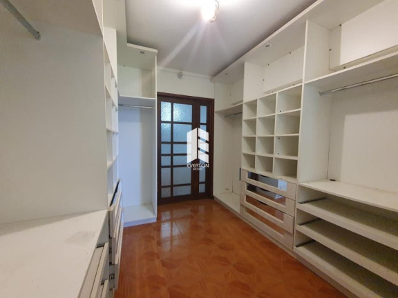 Imagem Casa com 3 Quartos à Venda, 180 m² em Camobi - Santa Maria