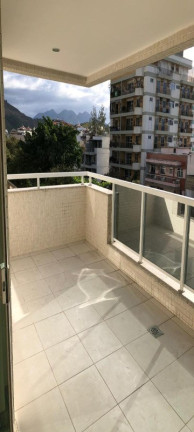 Imagem Imóvel com 3 Quartos à Venda, 98 m² em Vila Valqueire - Rio De Janeiro