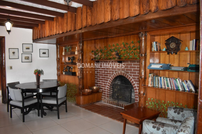 Imagem Imóvel com 44 Quartos à Venda, 1.760 m² em Região De Capivari - Campos Do Jordão Imagem Imóvel com 44 Quartos à Venda, 1.760 m² em Região De Capivari - Campos Do Jordão