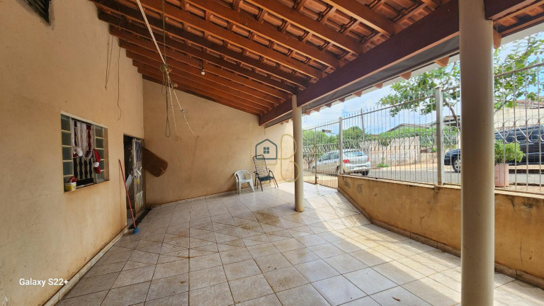 Imagem Casa com 2 Quartos à Venda, 170 m² em João Paz - Londrina