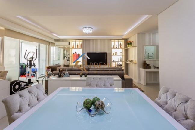 Imagem Apartamento com 3 Quartos à Venda, 148 m² em Centro - Florianópolis