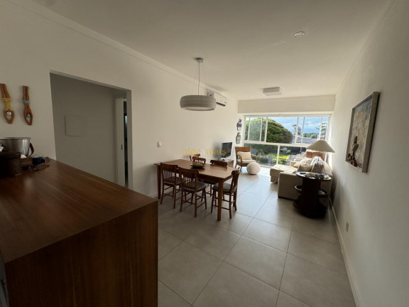 Imagem Imóvel com 3 Quartos à Venda, 125 m² em Centro - Xangri-lá