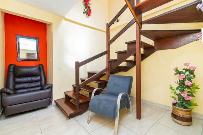 Sobrado com 3 Quartos à Venda, 180 m² em Campo Comprido - Curitiba