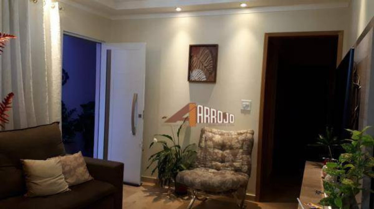 Imagem Casa com 3 Quartos à Venda, 104 m² em Ermelino Matarazzo - São Paulo Imagem Casa com 3 Quartos à Venda, 104 m² em Ermelino Matarazzo - São Paulo