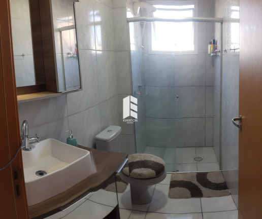 Imagem Apartamento com 2 Quartos à Venda, 72 m² em Duque De Caxias - Santa Maria