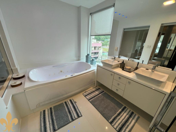 Imagem Apartamento com 4 Quartos à Venda, 197 m² em Meia Praia - Itapema
