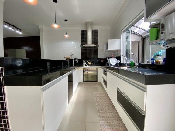 Imagem Casa com 3 Quartos à Venda, 220 m² em Belvedere - Patos De Minas