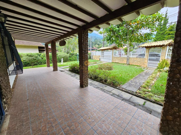 Imagem Casa com 3 Quartos à Venda, 883 m² em Carlos Guinle - Teresópolis Imagem Casa com 3 Quartos à Venda, 883 m² em Carlos Guinle - Teresópolis